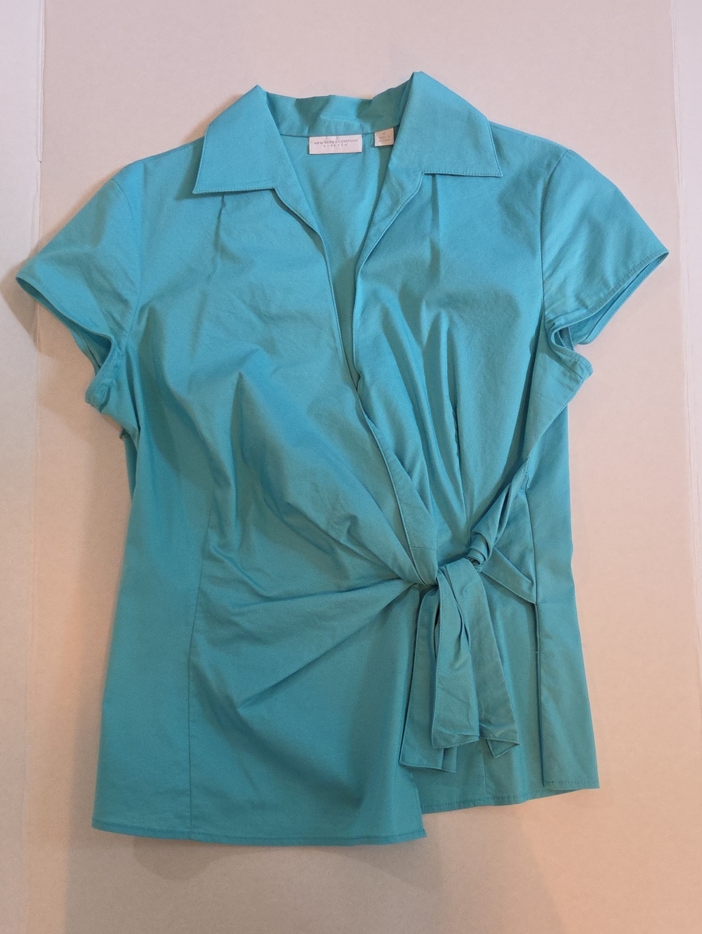 Ladies New York And Company Light Blue Side Zip Short Sleeve Women's Top Size M